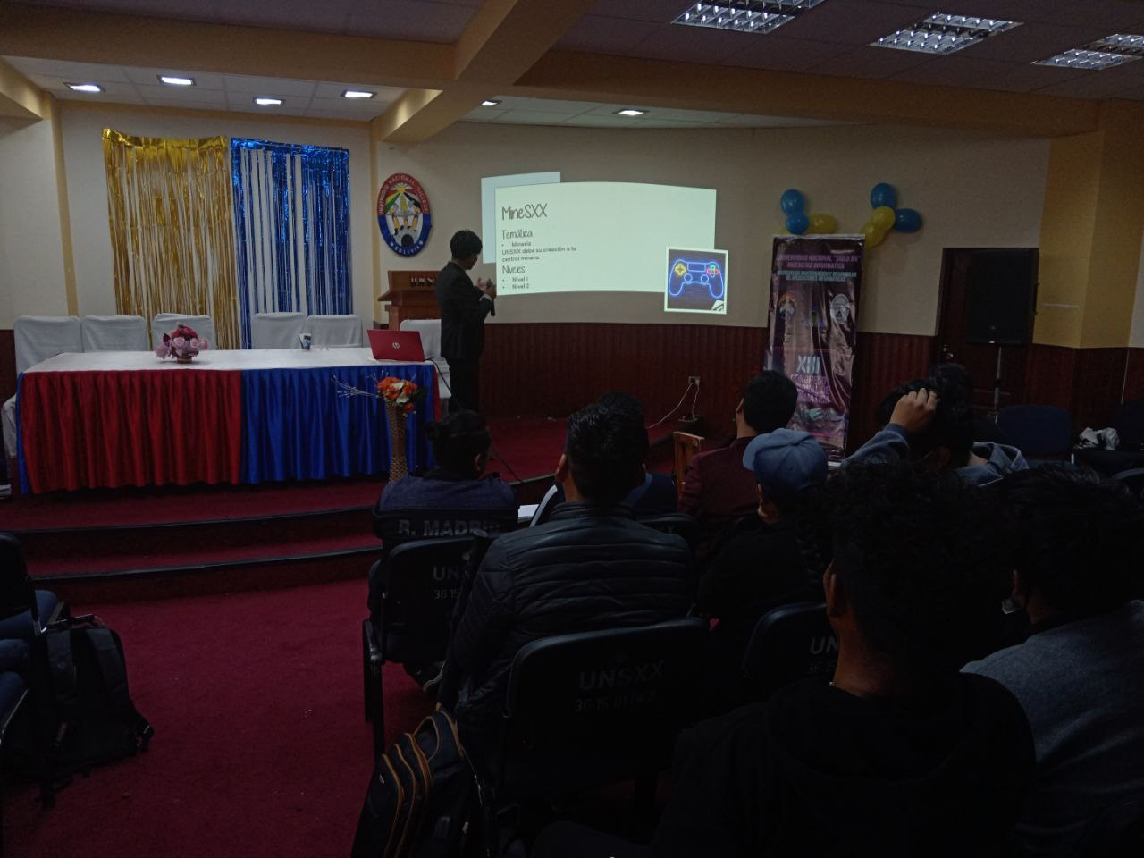Volcán en Erupción
